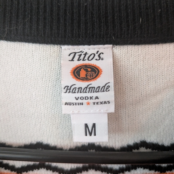 Tito's Vodka Holiday Ugly Christmas Sweater Size M Mens - Picture 2 of 4